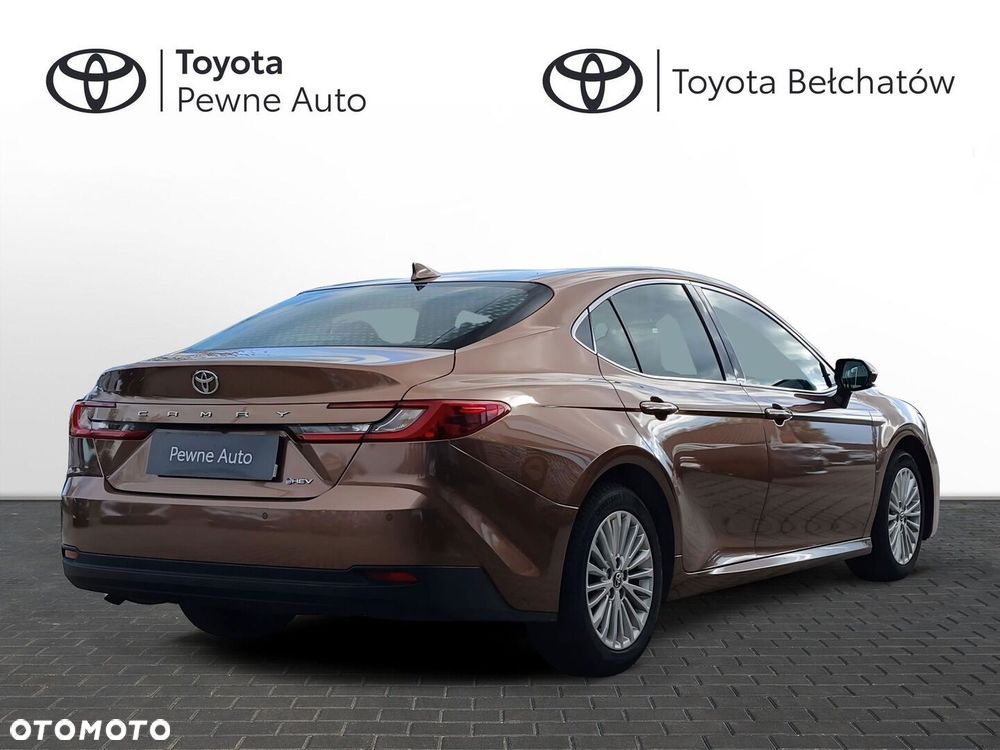 Toyota Camry 2024 photo 5