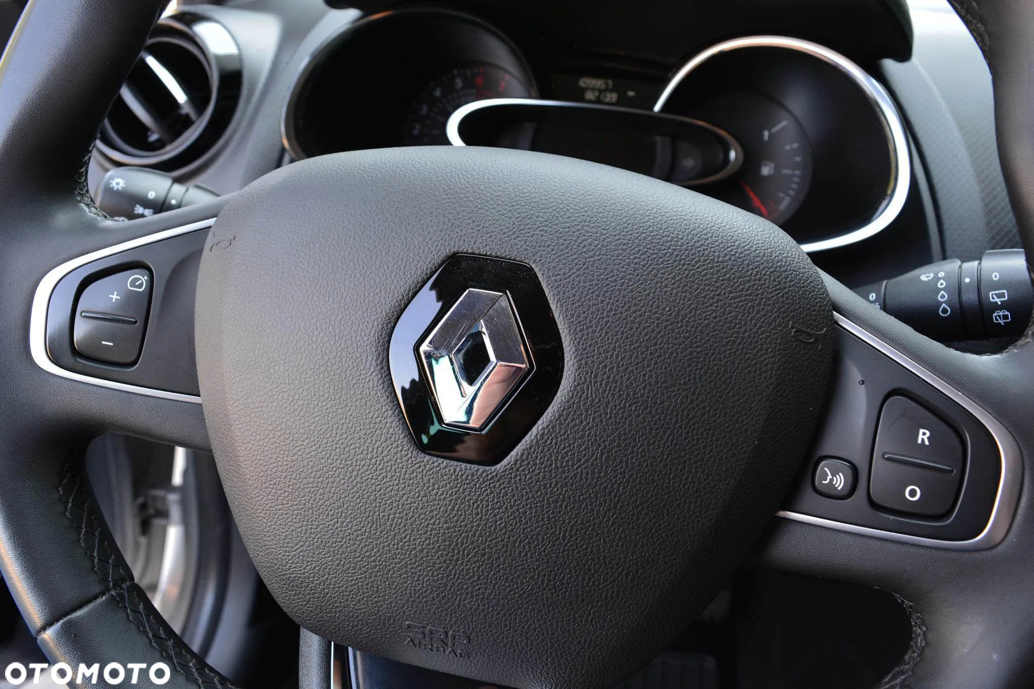 Renault Clio 0.9 Energy TCe Zen - 19