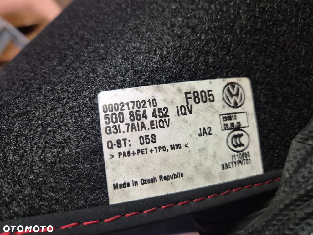 Dywaniki welurowe VW Golf VIII GTI komplet oryginał - 6