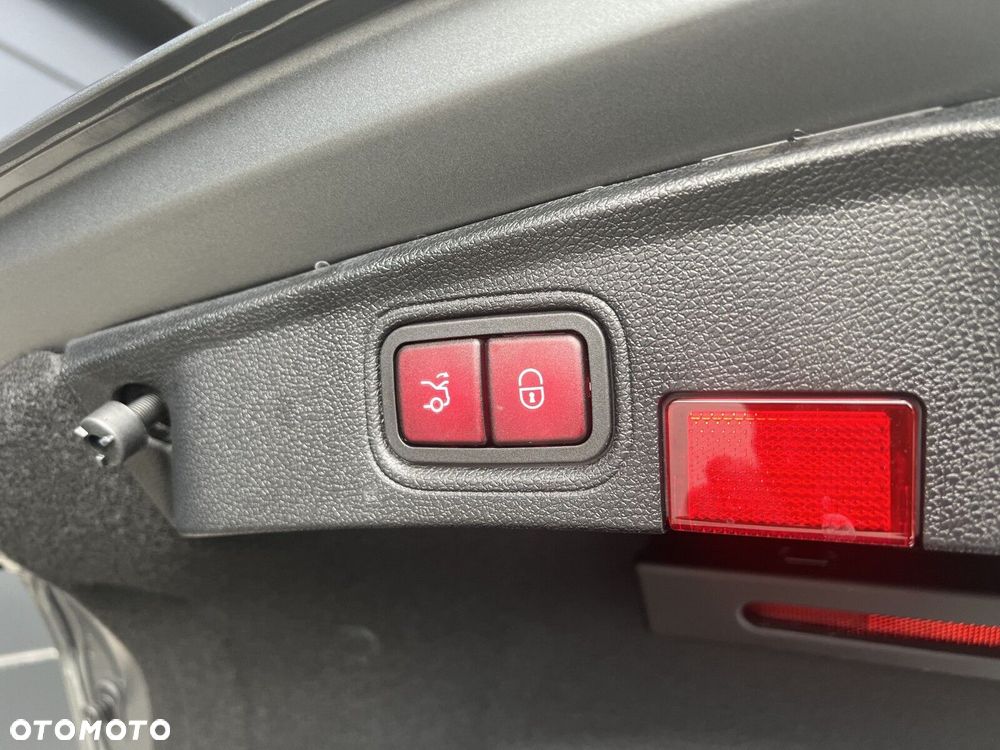 Mercedes-Benz Klasa C - 19