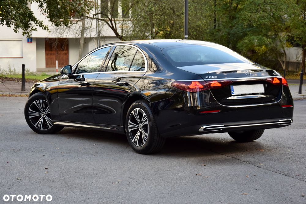 Mercedes-Benz Klasa E 200 mHEV 4-Matic Avantgarde 9G-Tronic - 8