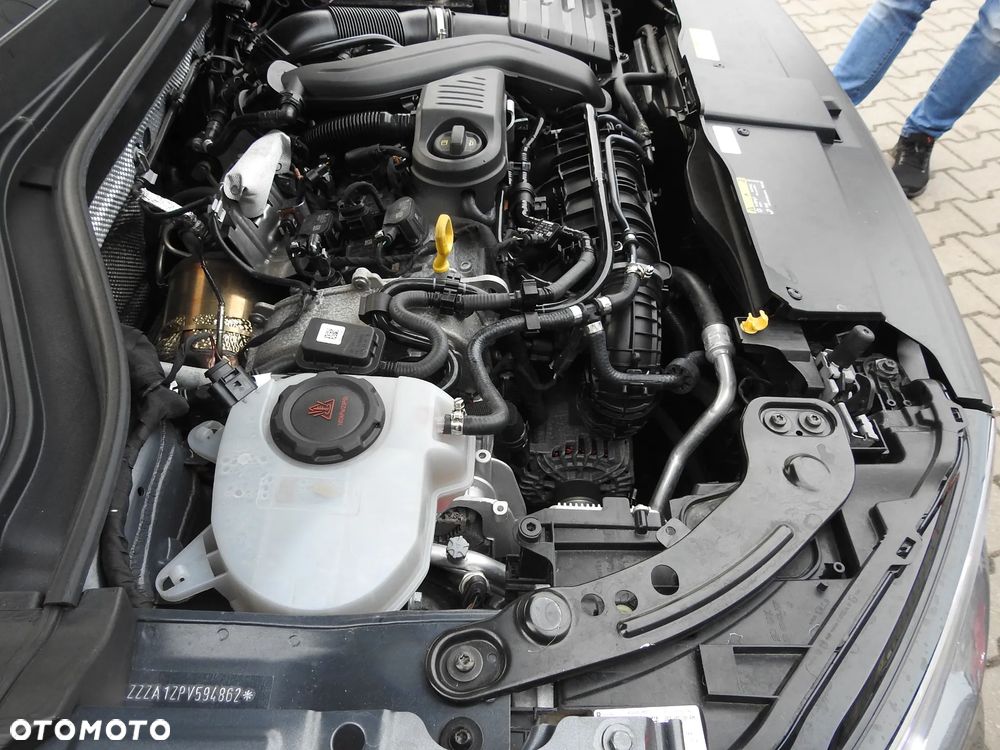 Volkswagen T-Roc 1.5 TSI OPF DSG R-Line - 18