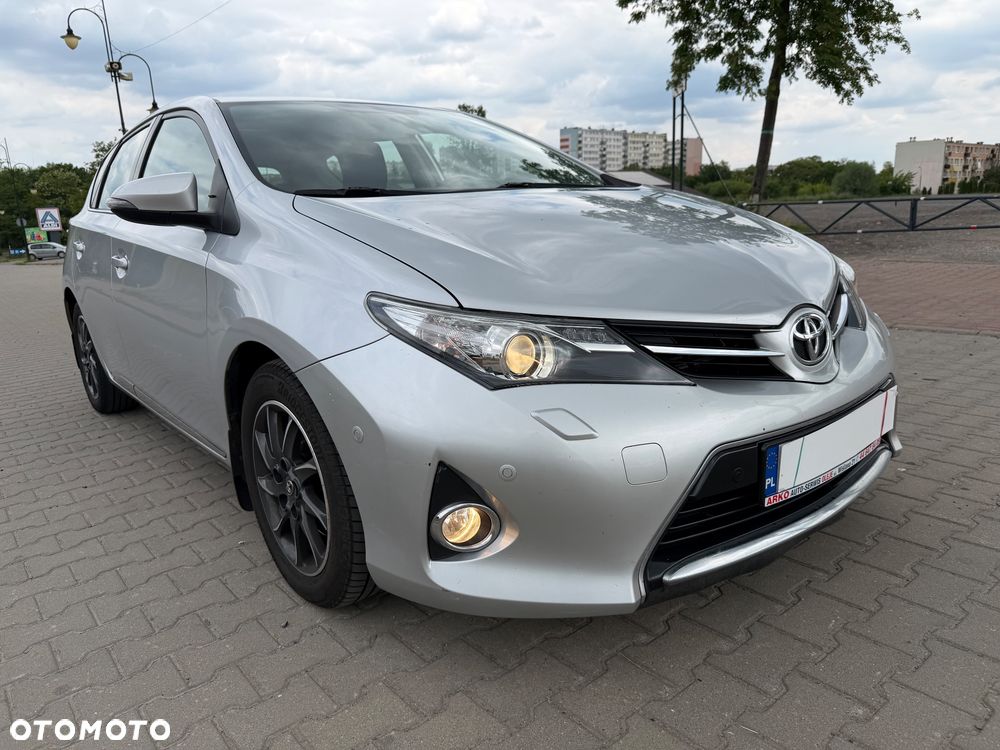Toyota Auris 2.0 D-4D Premium Comfort - 6