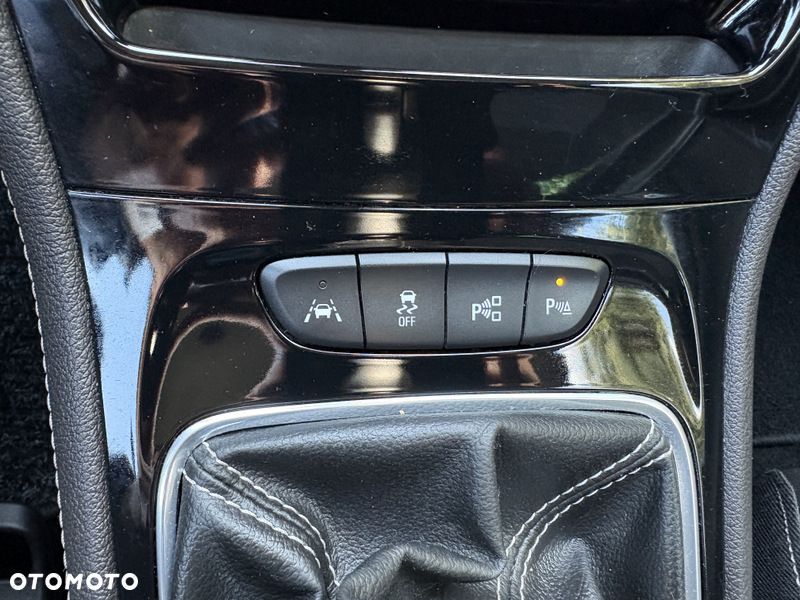 Opel Astra 1.4 Turbo Innovation - 14