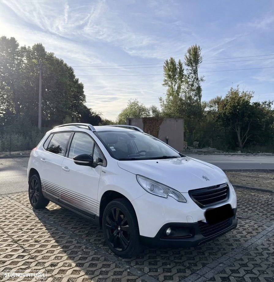 Peugeot 2008 PureTech 130 GPF Black Edition - 2