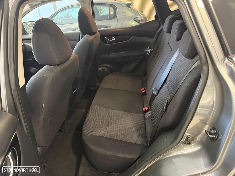 Nissan Qashqai 1.5 dCi N-Connecta 18 - 7