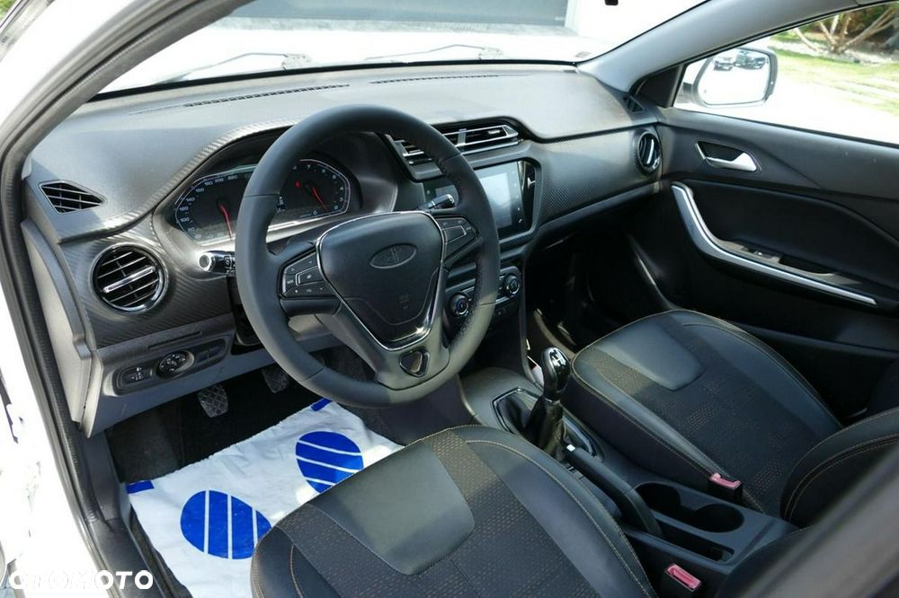 Volkswagen T-Roc - 24