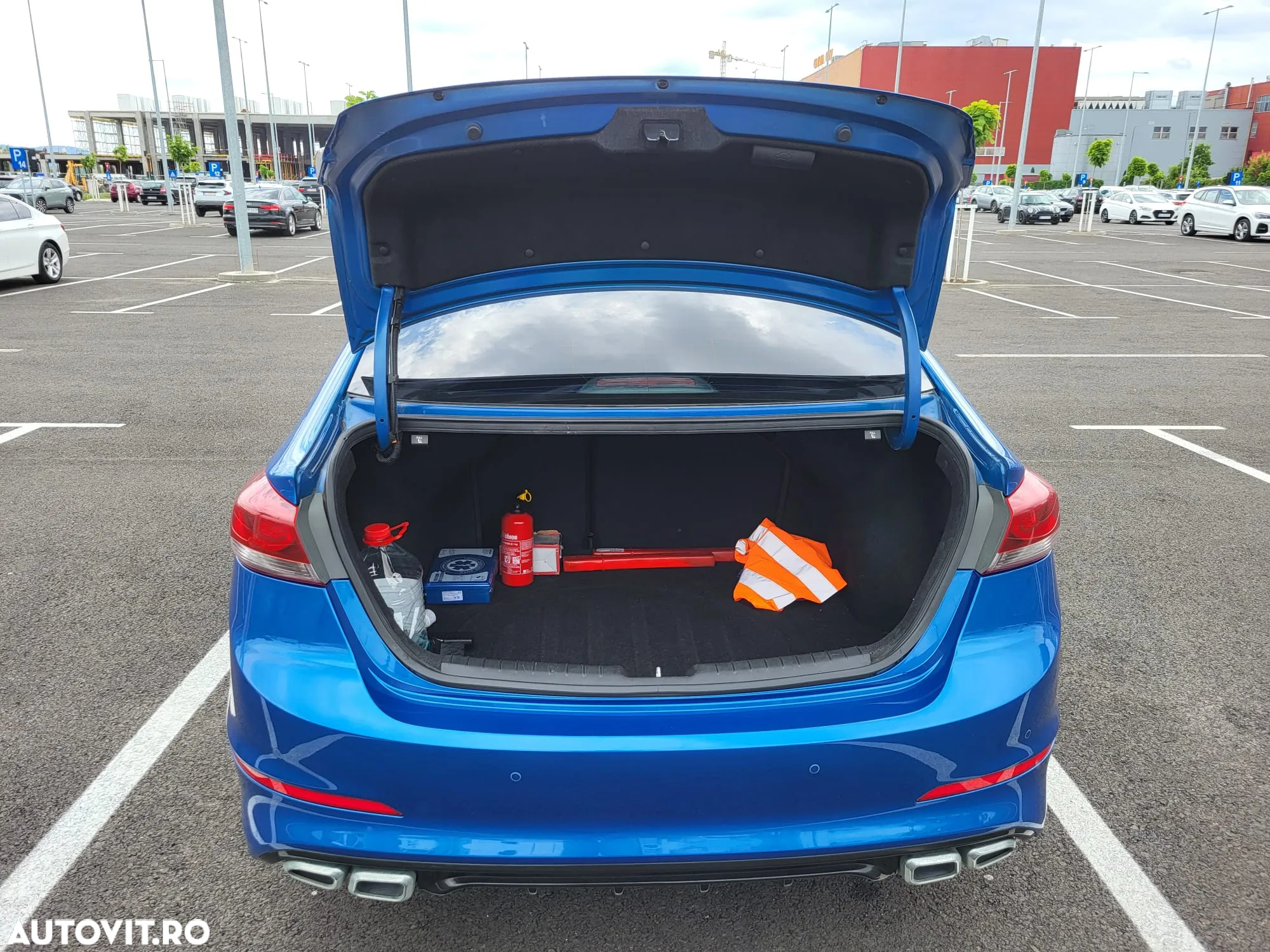 Hyundai Elantra 1.6 MPi Aut. Exclusive - 10