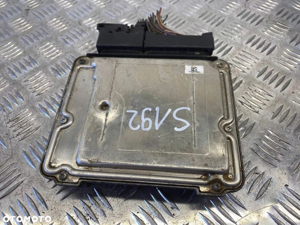 KOMPUTER STEROWNIK MODUŁ SILNIKA OPEL ASTRA H 1.7 CDTI 55577619 - 9
