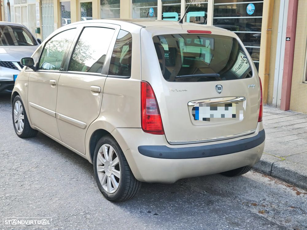 Lancia Musa 1.3 16V M-jet Platino - 5