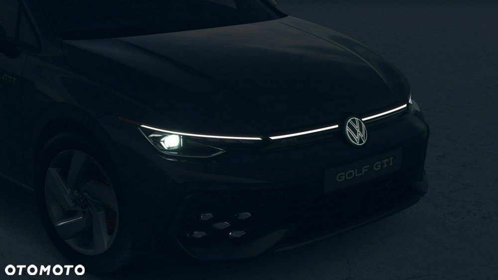 Volkswagen Golf - 6