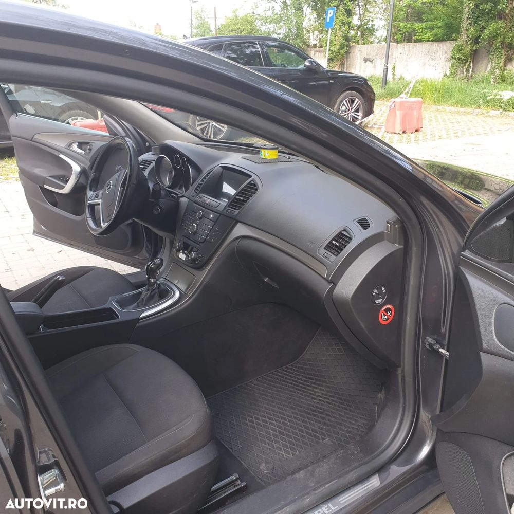 Opel Insignia 1.8 - 11