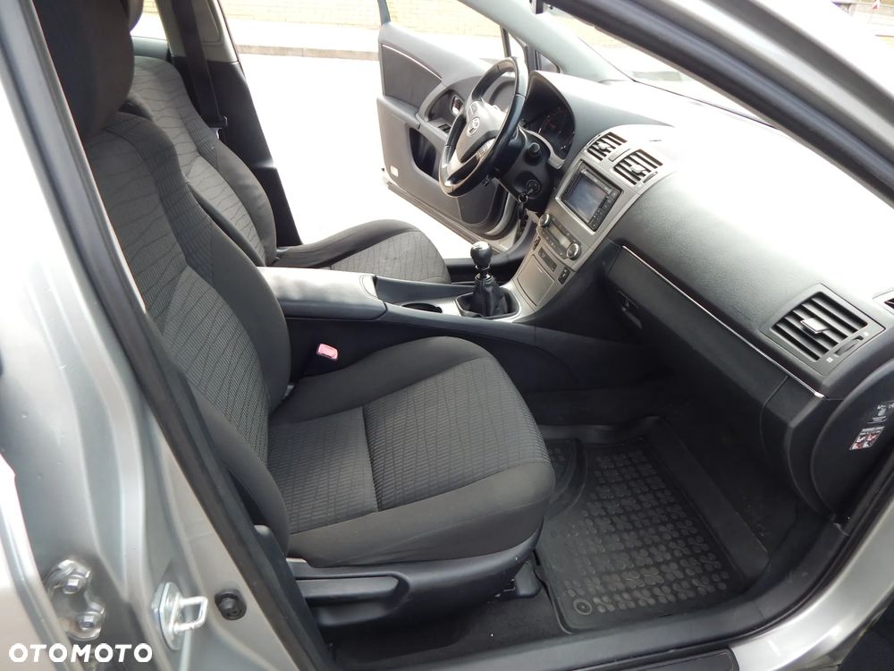 Toyota Avensis 1.8 Life - 17