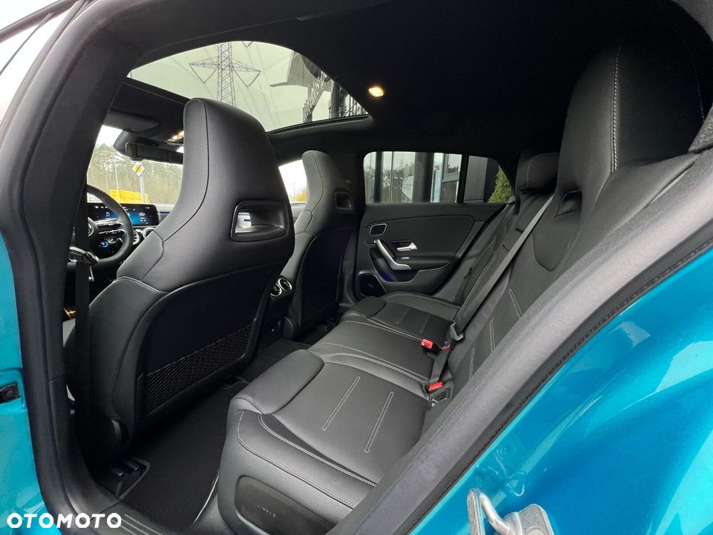 Mercedes-Benz CLA AMG 35 4-Matic 7G-DCT - 12