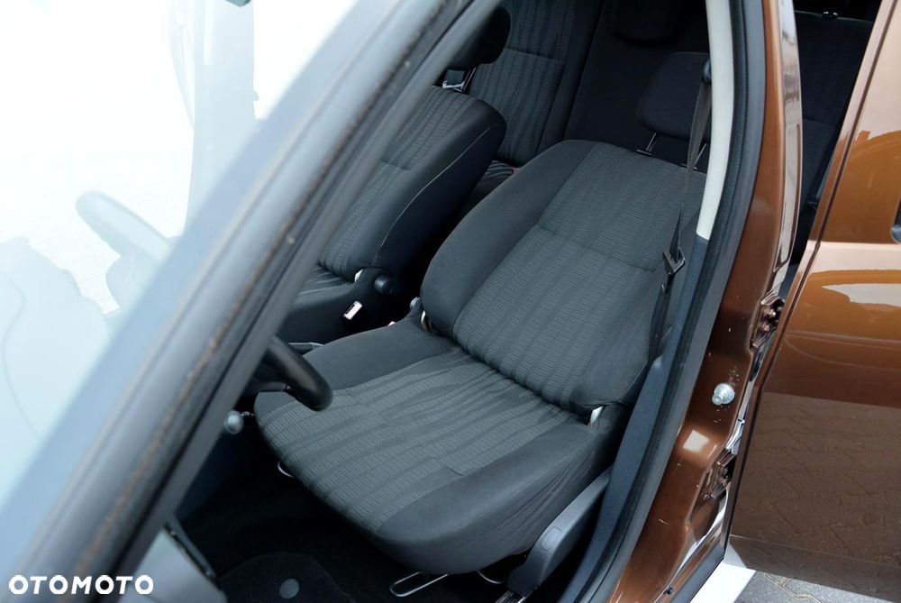 Dacia Duster 1.6 16V 105 4x2 Prestige - 23