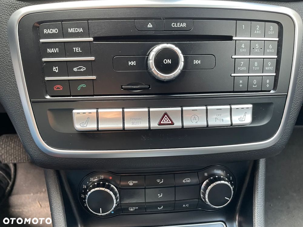 Mercedes-Benz CLA 200 7G-DCT UrbanStyle Edition - 19