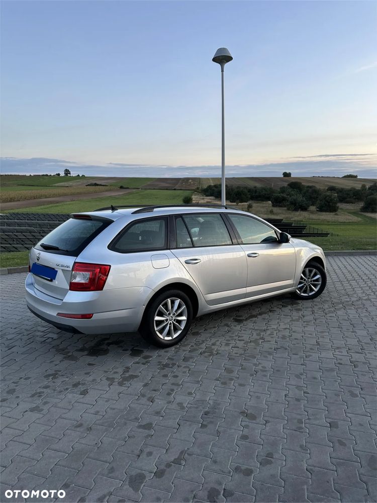 Skoda Octavia 1.6 TDI Active DSG - 4
