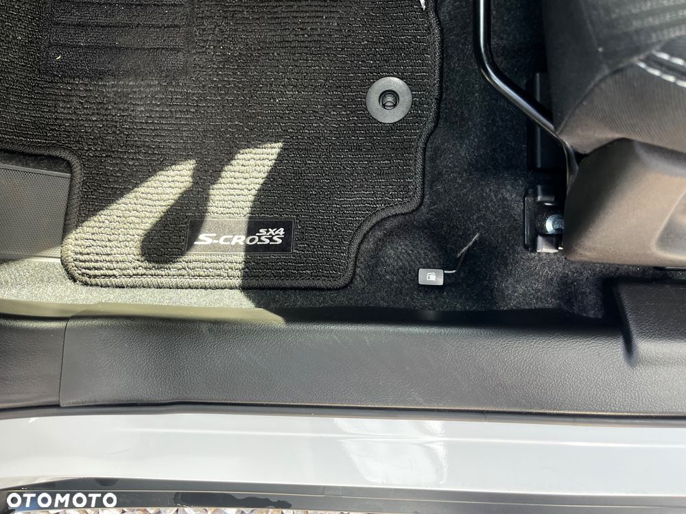 Suzuki SX4 S-Cross 1.4 Boosterjet Hybrid Comfort - 32