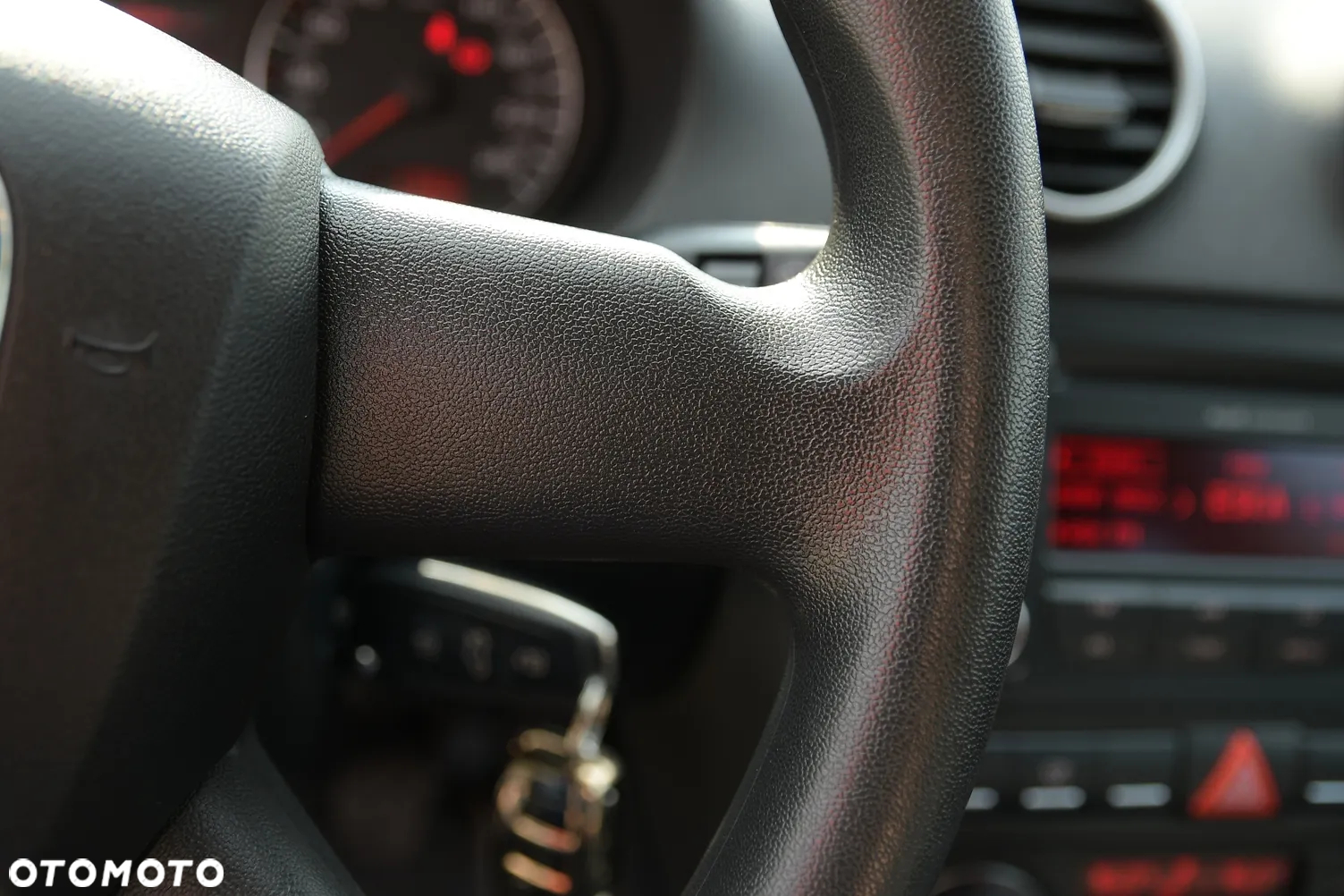 Audi A3 1.9 TDI Sportback Ambiente - 32