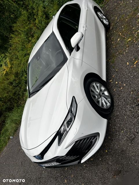 Toyota Camry 2.5 Hybrid Comfort CVT - 21