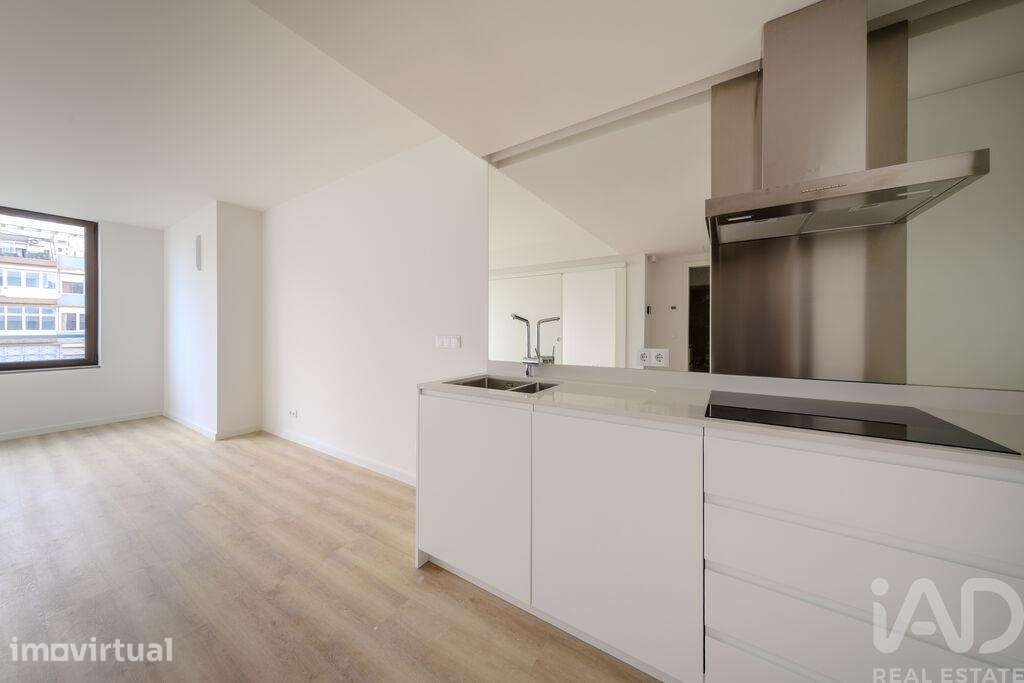 Apartamento T1 em Alvalade de 60,00 m2 - Grande imagem: 3/22