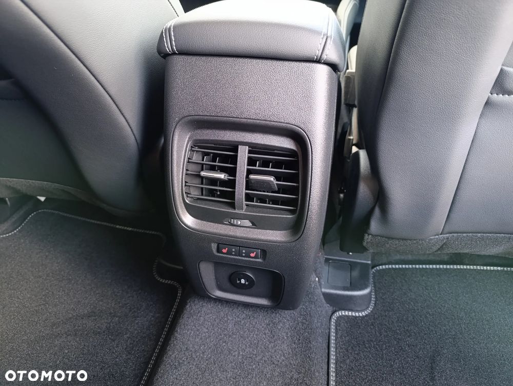 Ford Kuga 1.5 EcoBoost FWD Active X - 27