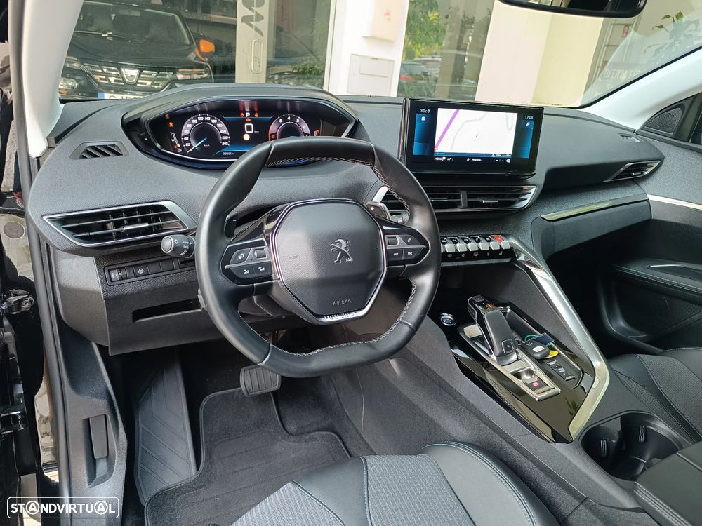 Peugeot 3008 1.2 PureTech Allure EAT8 - 8