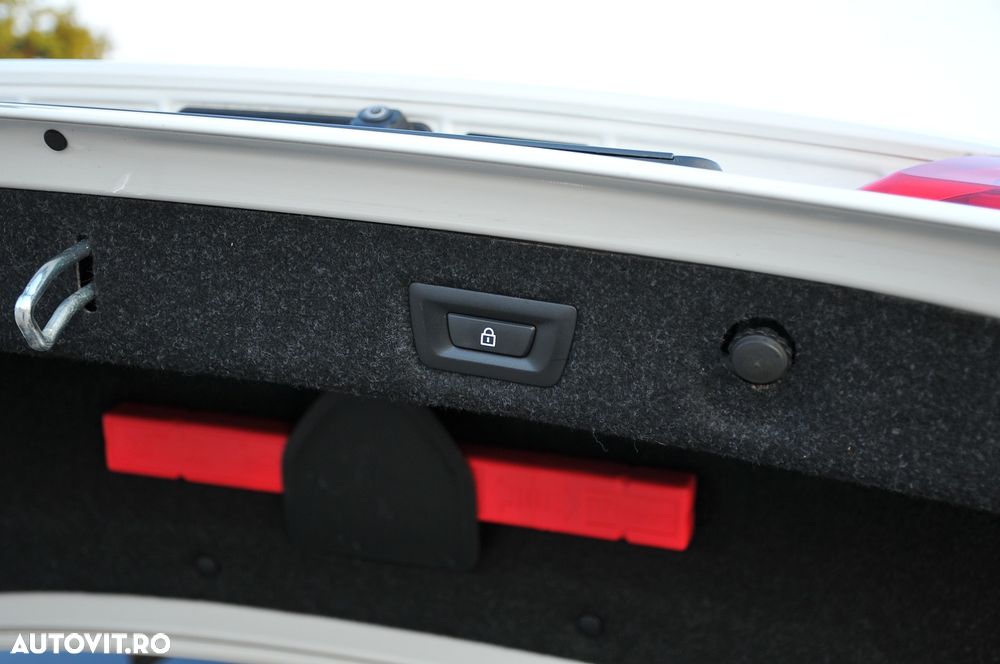 BMW Seria 5 530e iPerformance Aut. - 12