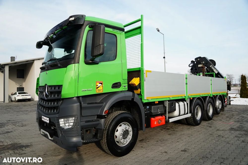 Mercedes-Benz OCS 3240 / 8x4 / LIVRARE - 7,2 M / + HIAB 211 HDS / RADIOCOMANDĂ / ROTATOARE / FURCĂ / PUNCT DE RIDICARE / EURO 6 - 8