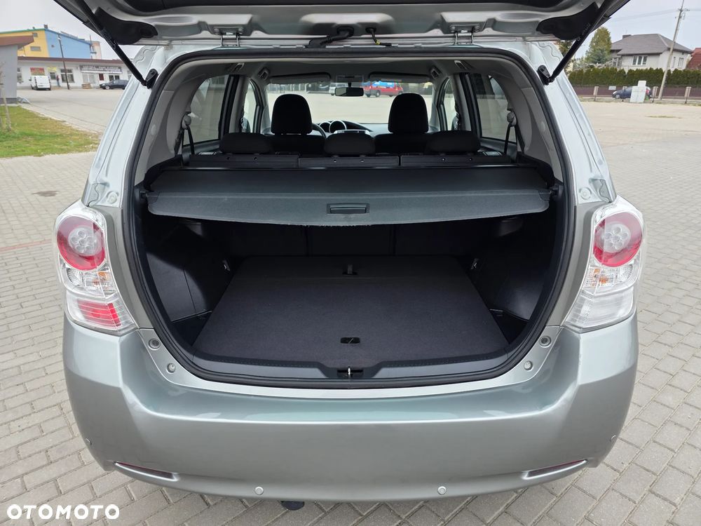 Toyota Verso 2.0 D-4D Life - 19