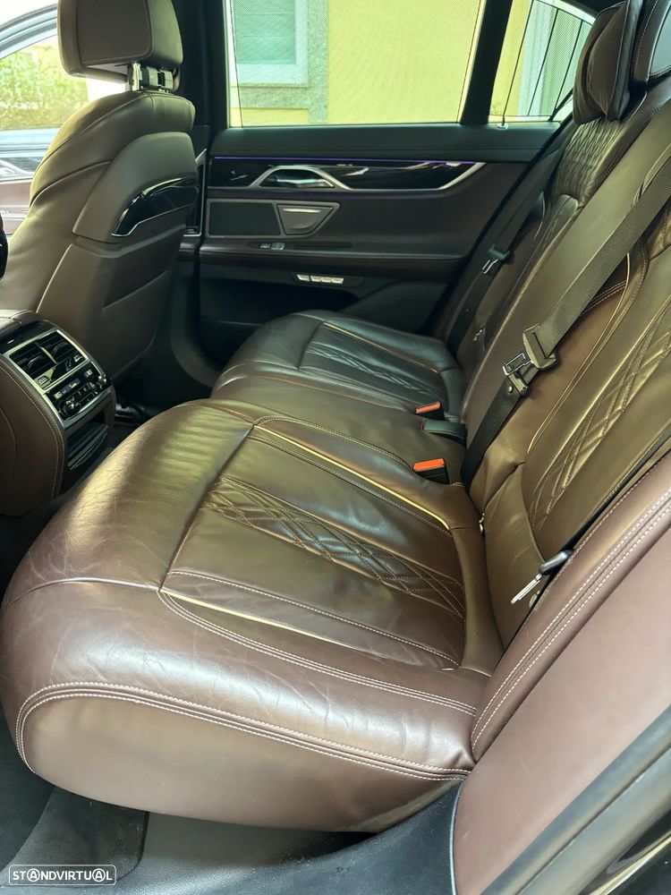 BMW 730 d Pack M - 12