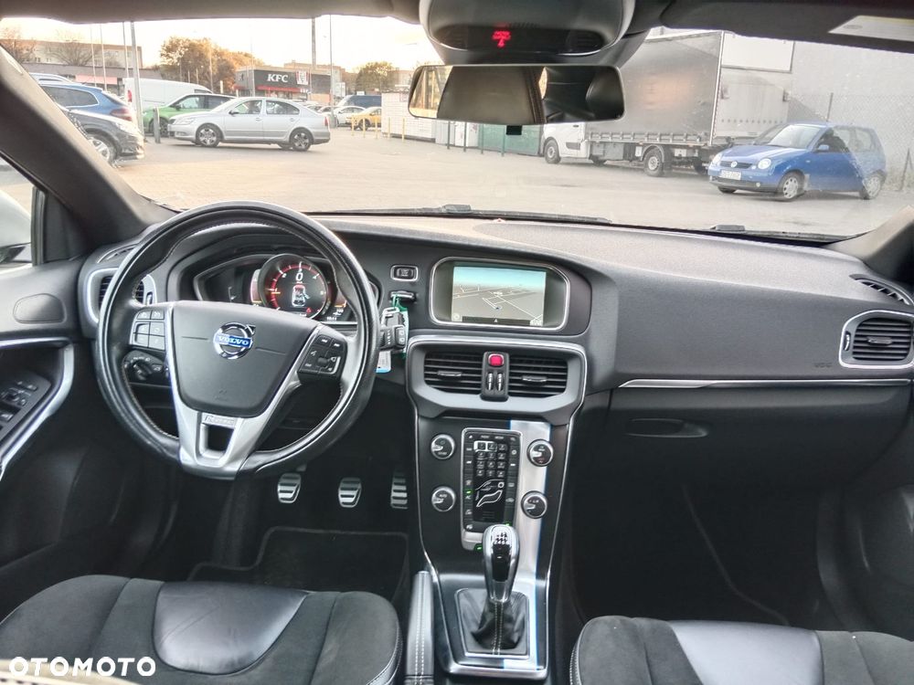 Volvo V40 D4 Drive-E R-Design Summum - 21