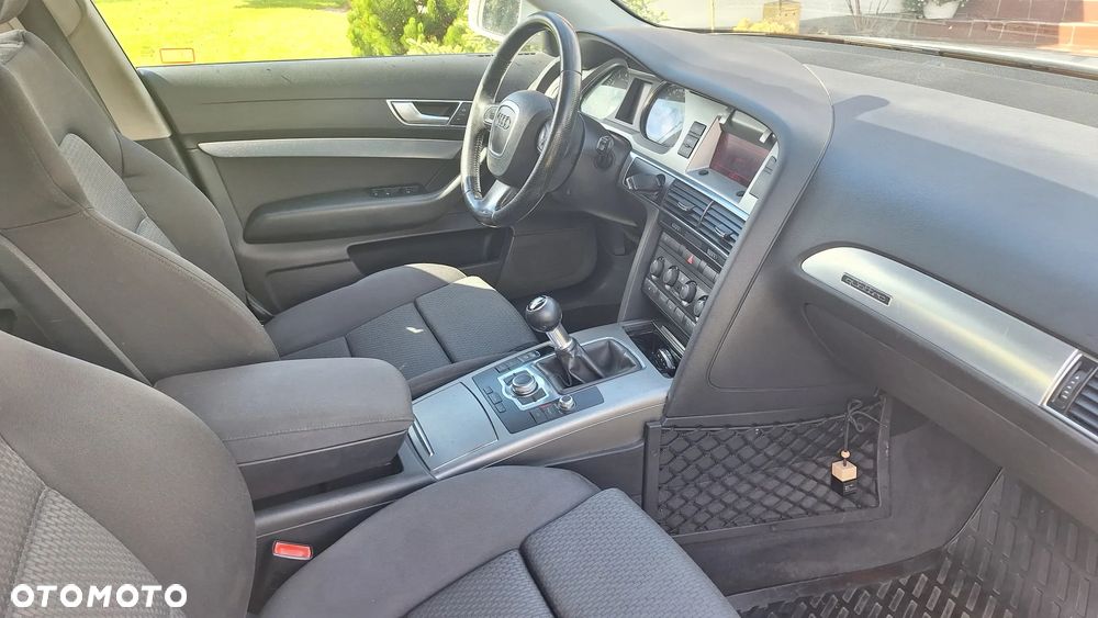 Audi A6 Avant 2.4 quattro - 19