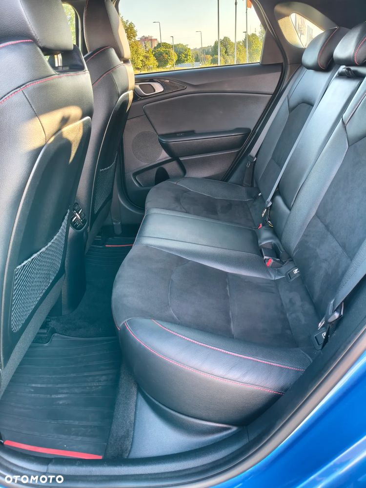 Kia Ceed - 26
