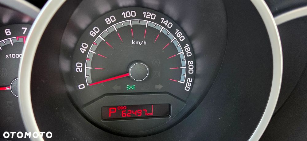 Kia Venga 1.6 CVVT Automatik Titanium Collection - 11