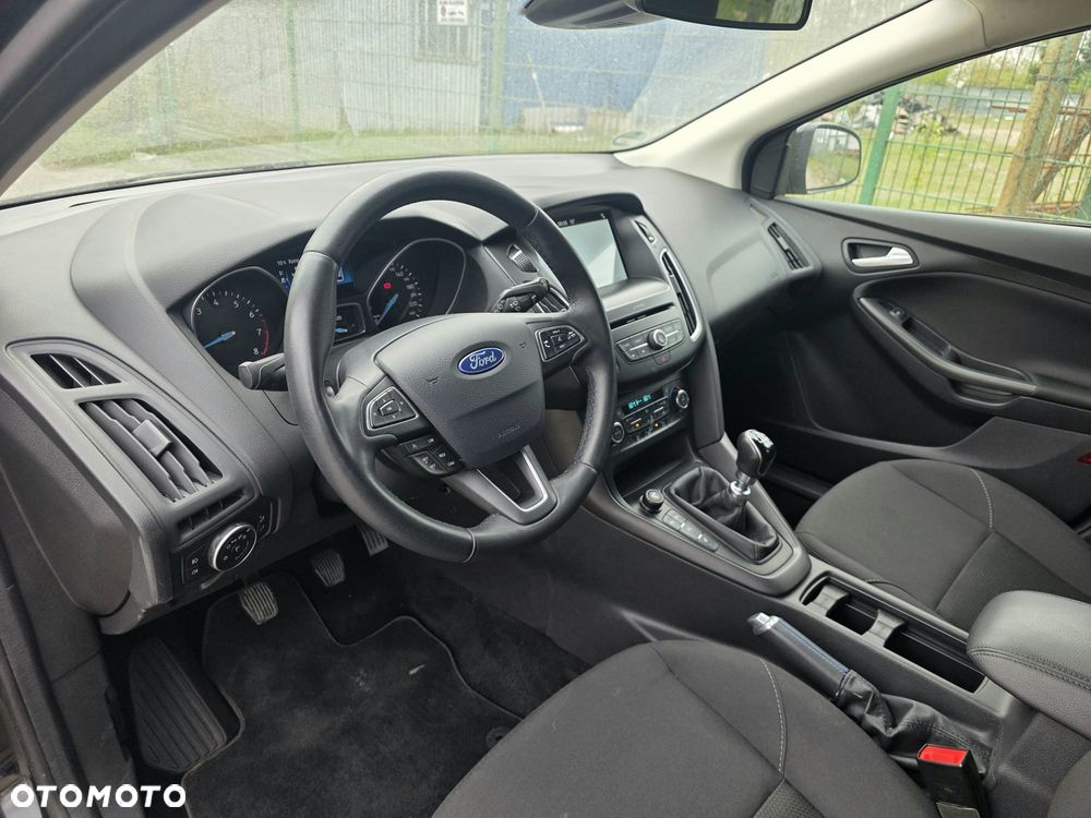 Ford Focus - 19