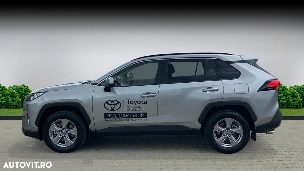 TOYOTA RAV4 2025 — imagine 3