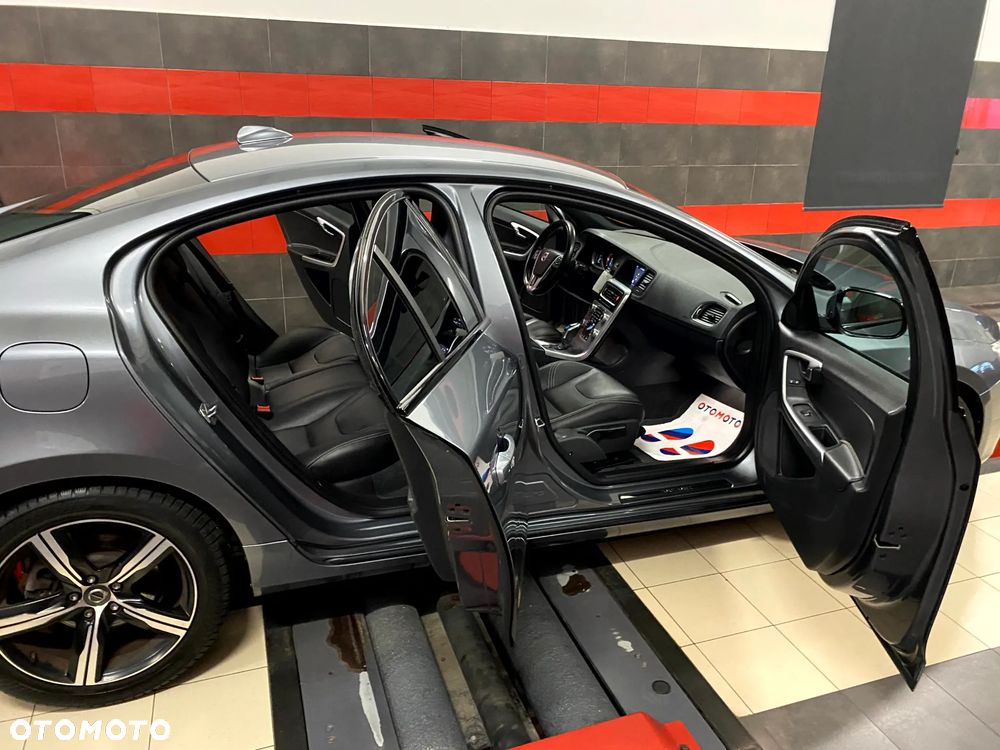 Volvo S60 D4 Drive-E R-Design Momentum - 21