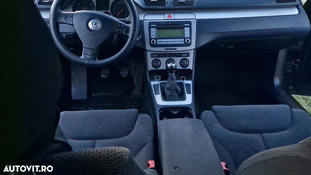Volkswagen Passat 2.0TDI Comfortline DPF 4Motion - 7