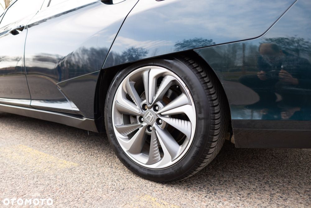 Honda Clarity - 6