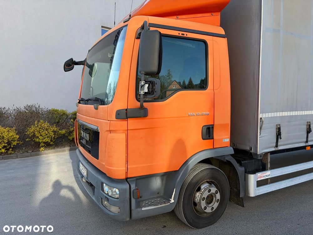 Kabina Man Tgl 12.250 Dzienna - 3