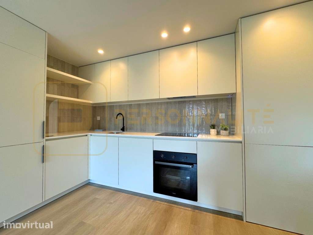 Apt T1 Novo no Centro | Mobilado | Lugar de garagem - Grande imagem: 4/12