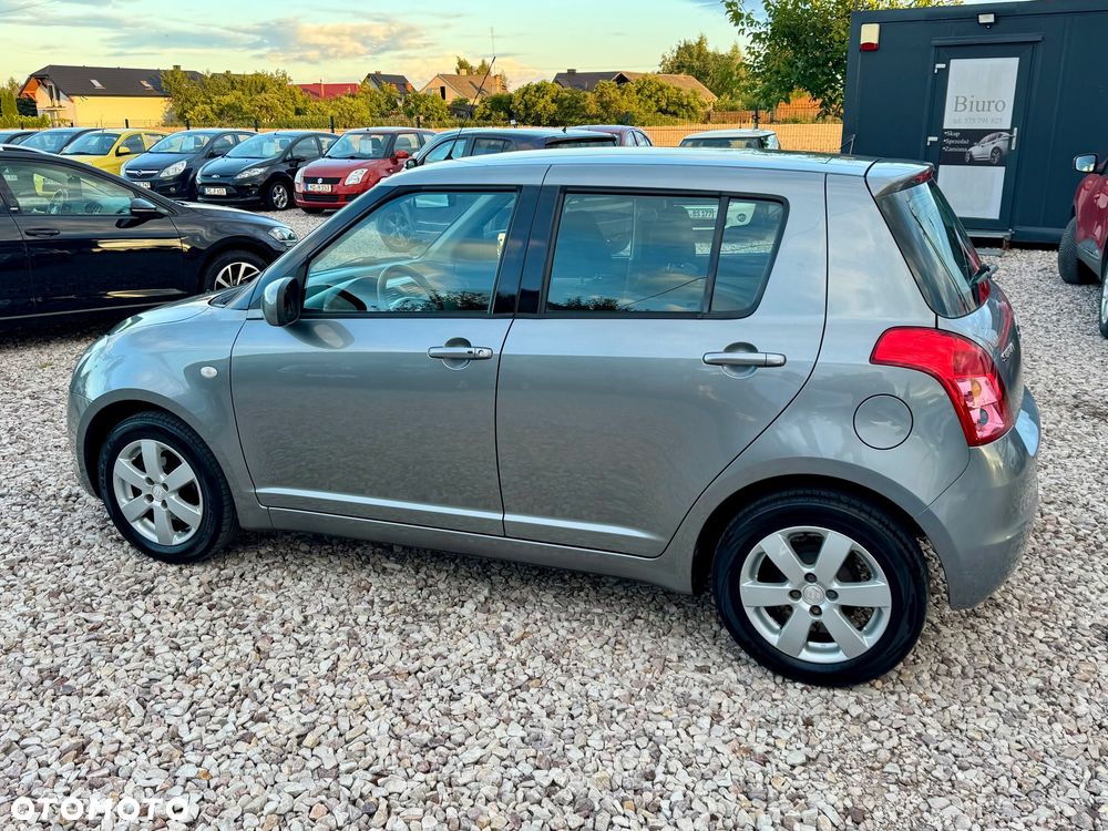 Suzuki Swift - 25