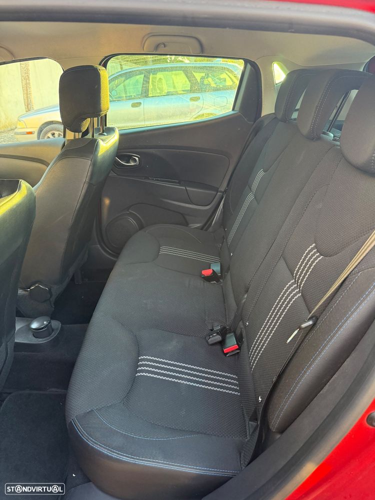 Renault Clio - 9