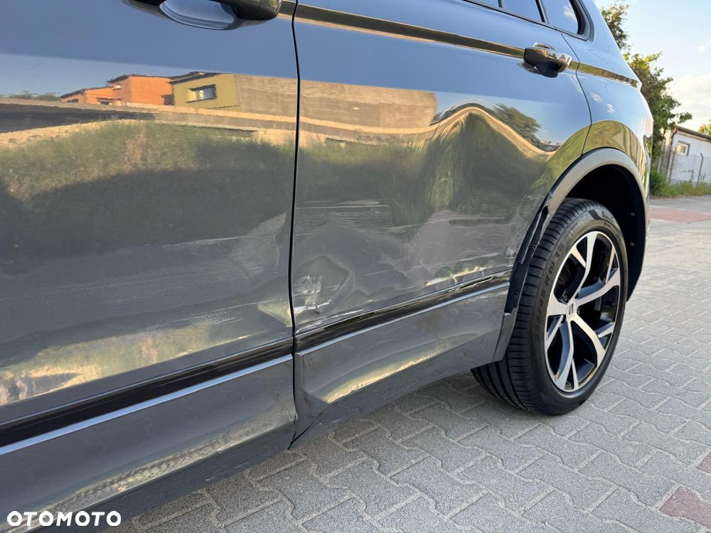 Volkswagen Tiguan 2.0 TDI SCR 4MotION DSG R-Line - 32