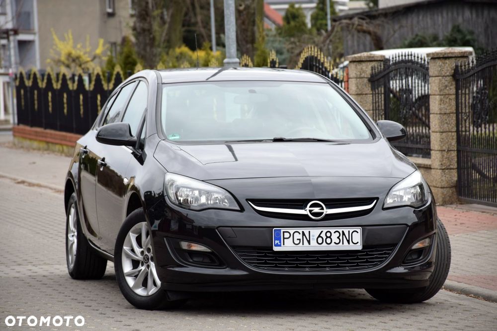 Opel Astra 1.6 Design Edition - 2