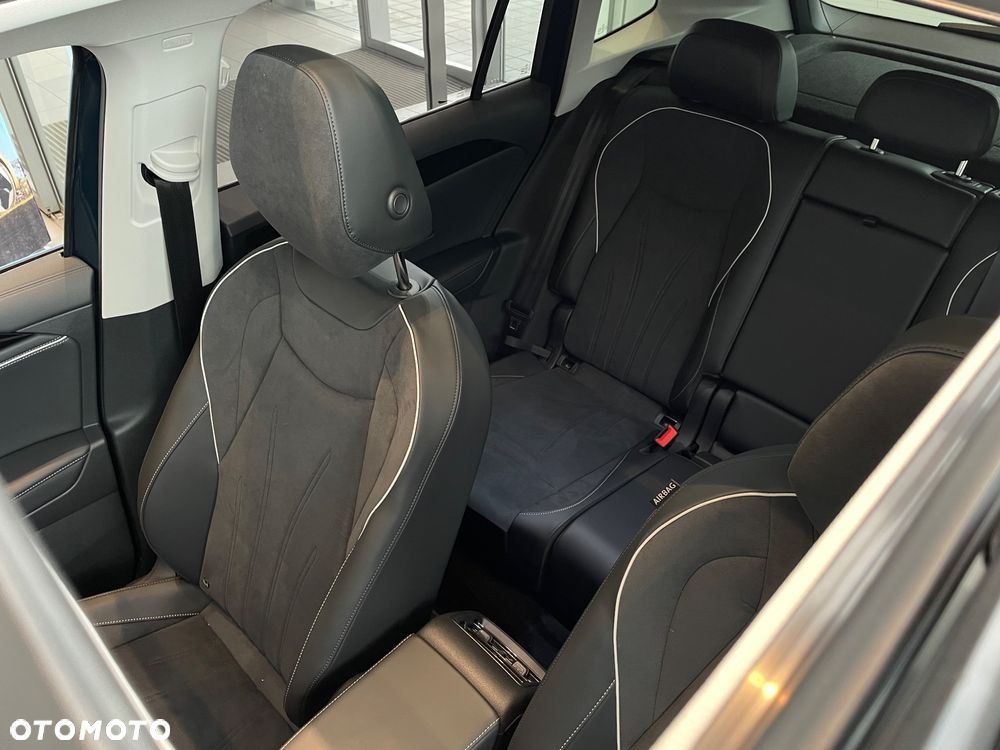 Volkswagen Tiguan 1.5 TSI EVO Elegance DSG - 11