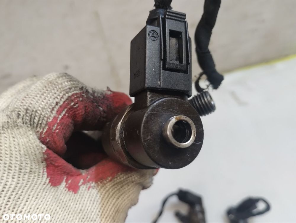 WTRYSK MERCEDES W202  A6110700587 - 2