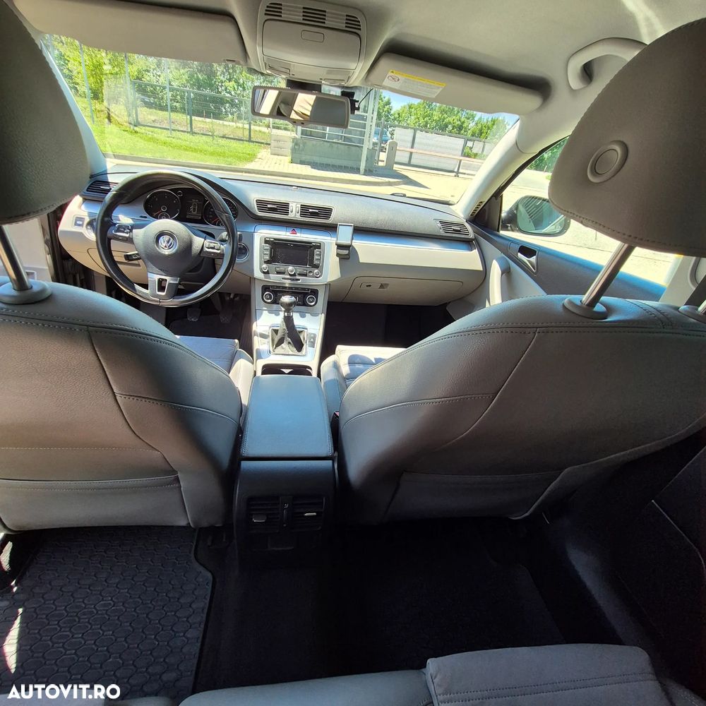 Volkswagen Passat 1.6 TDI BlueMotion Technology Comfortline - 5