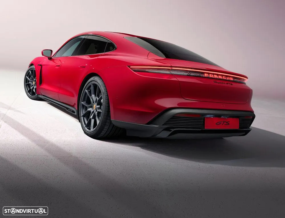 Porsche Taycan 4S - 36